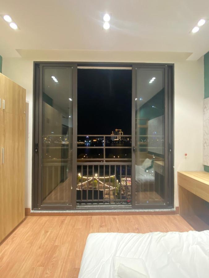 Seven House - &
